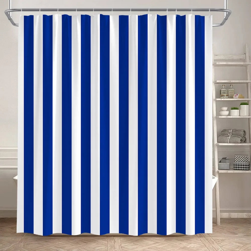 Image montrant un élégant rideau de douche bleu, en tissu imperméable, suspendu dans une salle de bain lumineuse. Ce rideau de douche ajoute une touche de couleur vibrante et apaisante à l'espace, tout en offrant une fonctionnalité essentielle pour la protection de l'eau. Idéal pour ceux qui cherchent à ajouter une touche de bleu à leur décoration de salle de bain.