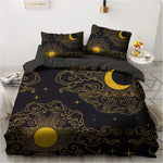 Parure de lit noire 3D avec design doré sur un lit king size