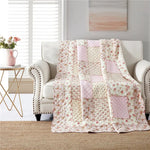Détail du motif patchwork Shabby Chic en rose