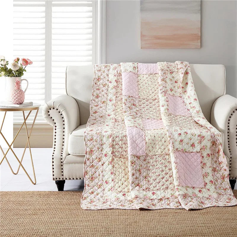 Détail du motif patchwork Shabby Chic en rose
