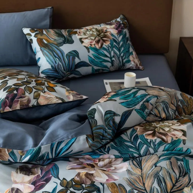 Housse de couette motifs feuilles tropicales dans une chambre décorée style jungle