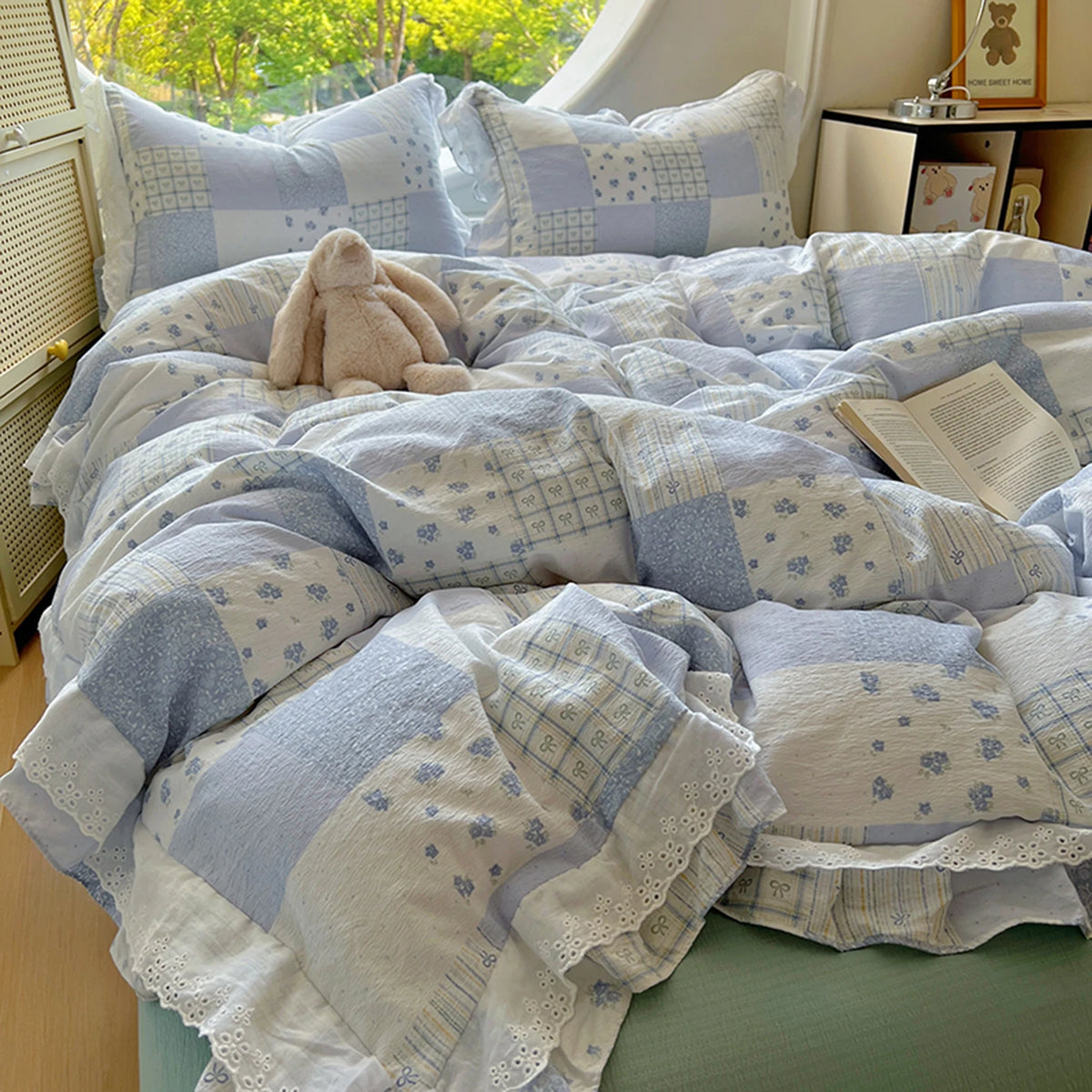 Housse de couette bleue jacquard avec imprimé réactif vue de près