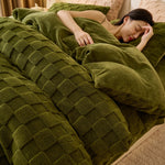 Housse de couette polaire double face vert chaud sur lit