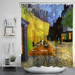 Reproduction du tableau “Café Terrace at Night” de Van Gogh, représentant une terrasse de café illuminée sur une place pavée, sous un ciel étoilé. 