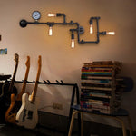 Applique murale noire style loft dans un intérieur moderne