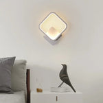 Luminaire mural rouge design épuré pour intérieur