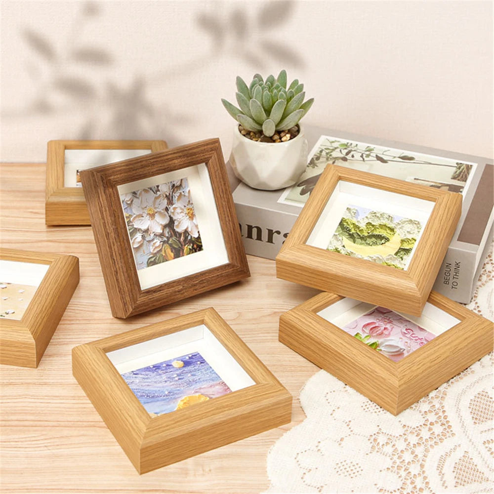 Cadre photo bois DIY avec aquarelle enfant exposée