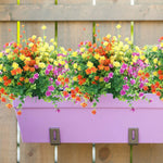 Jardinière garnie de fleurs artificielles lavande