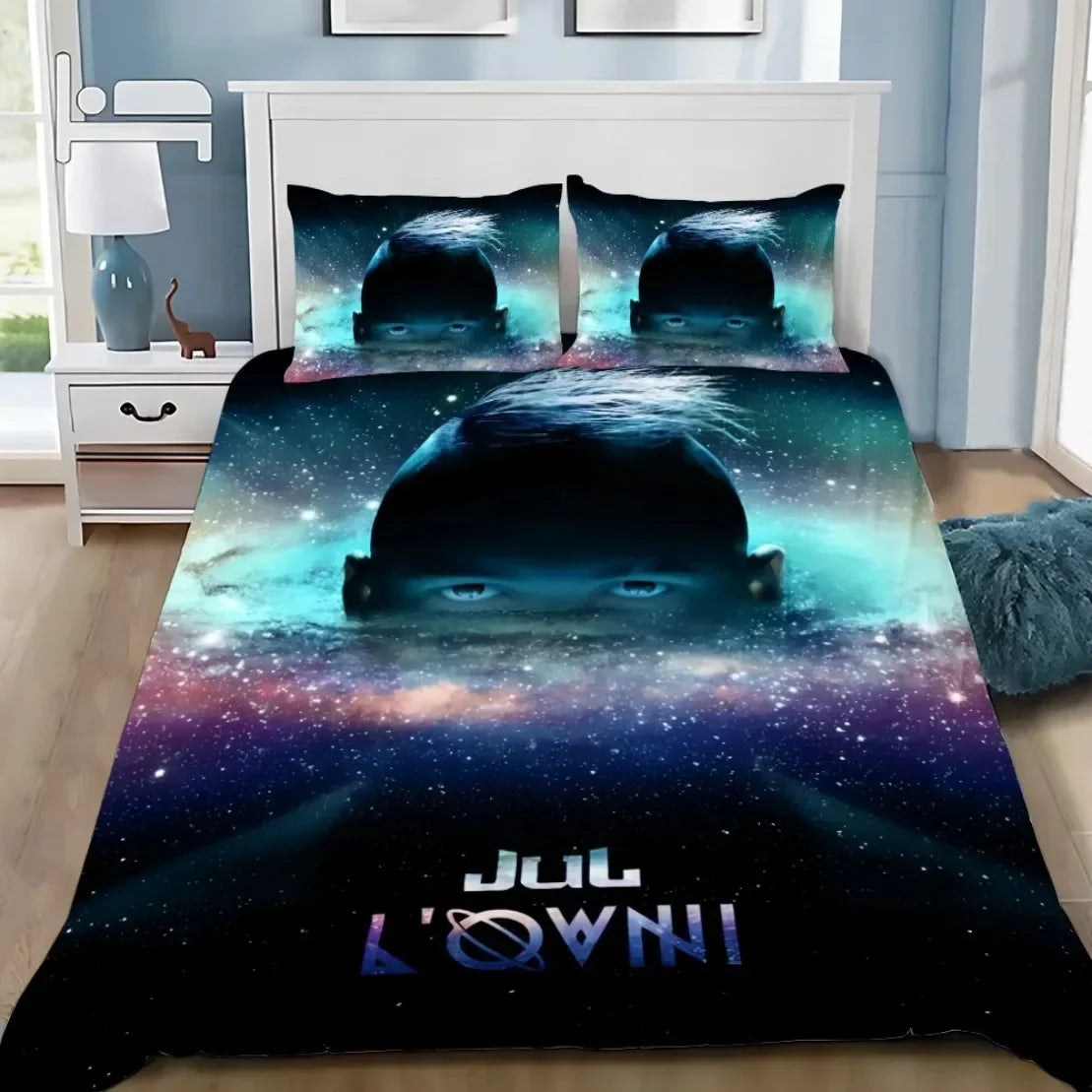 Housse de couette dans une chambre d'enfant décorée