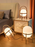 Lampe de chevet japonaise vue de côté