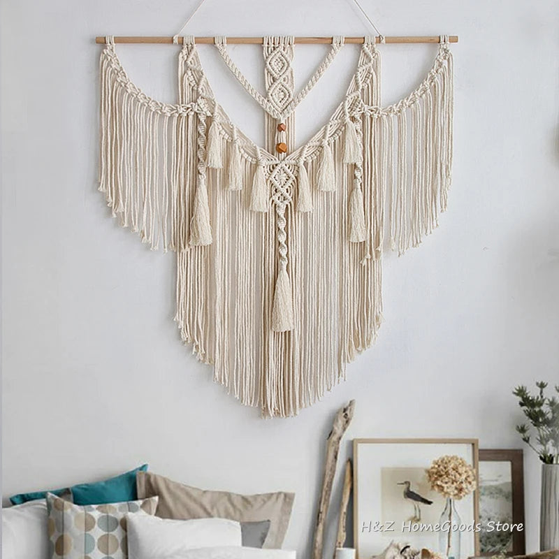 Tapisserie murale macramé boho avec pompons blanc crème suspendue