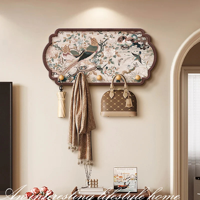 Porte-manteau mural gris clair avec crochets