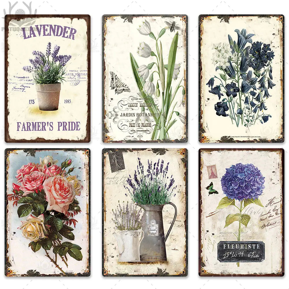 Plaque murale métal fleur vintage dans un intérieur Shabby Chic