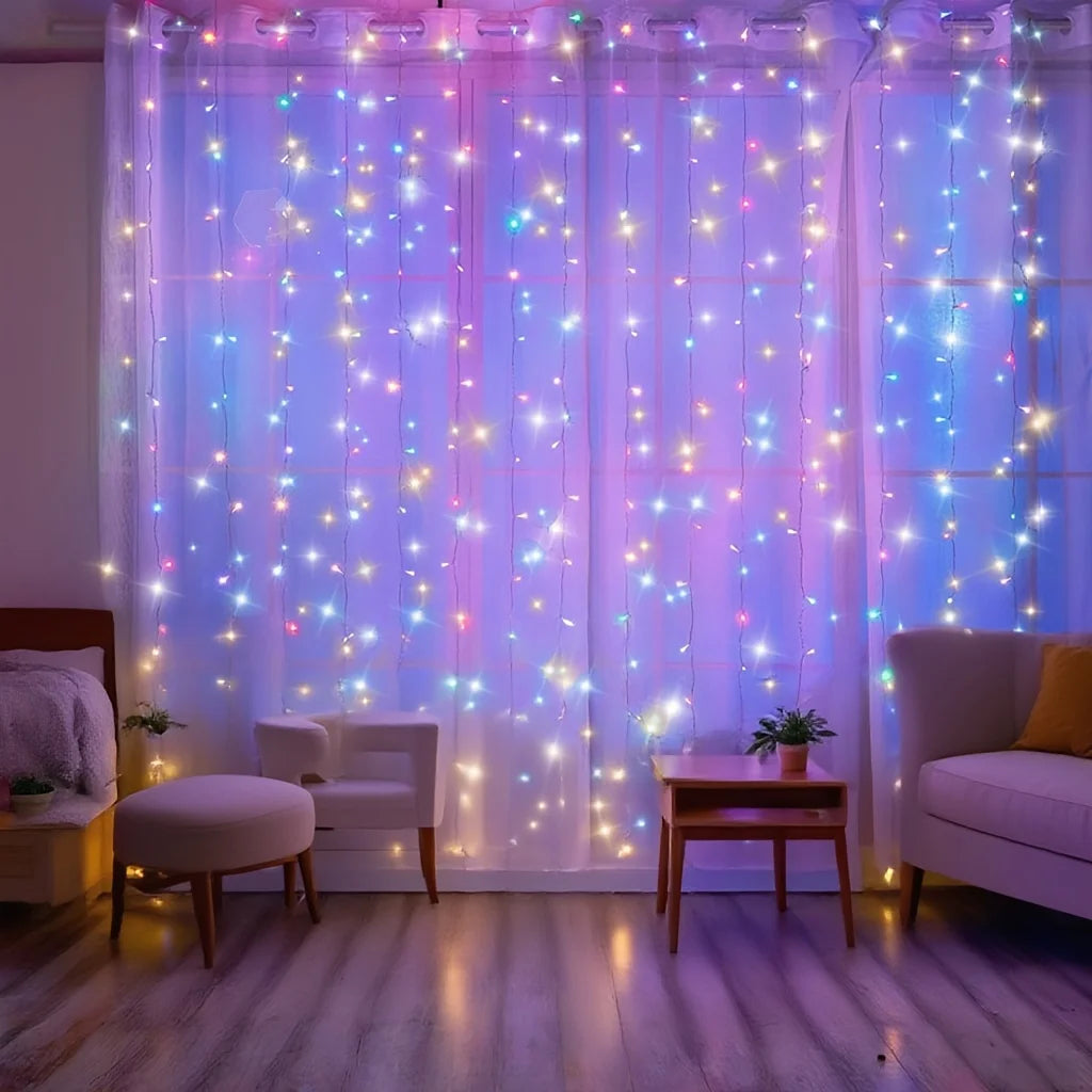 Guirlande rideau lumineuse allumée en mode bleu pour une ambiance nocturne