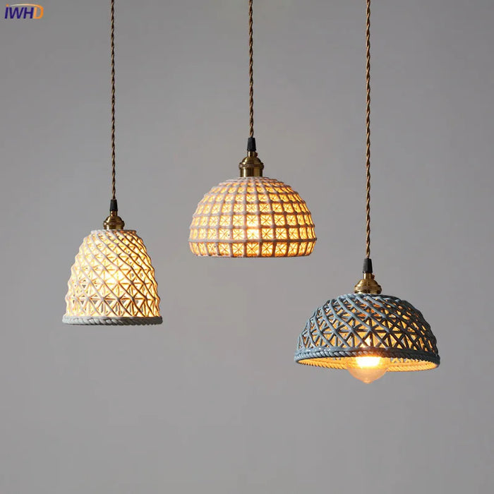 Lampe LED suspendue en céramique blanche design nordique vue de face
