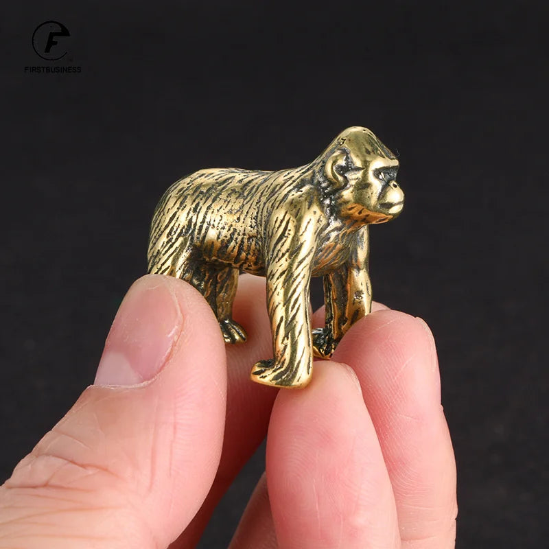 Collection de statues animales avec gorille en laiton