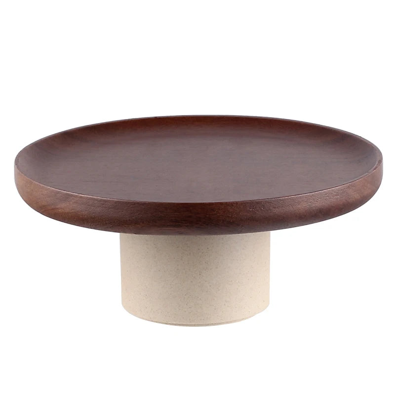 Plateau rond utilisé pour présenter des cupcakes
