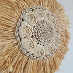 Miroir mural naturel en fibres tressées et coquilles