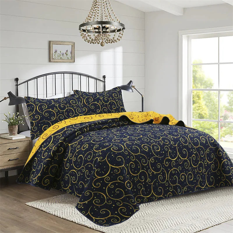 Détail du motif brodé ciel étoilé sur couette coton