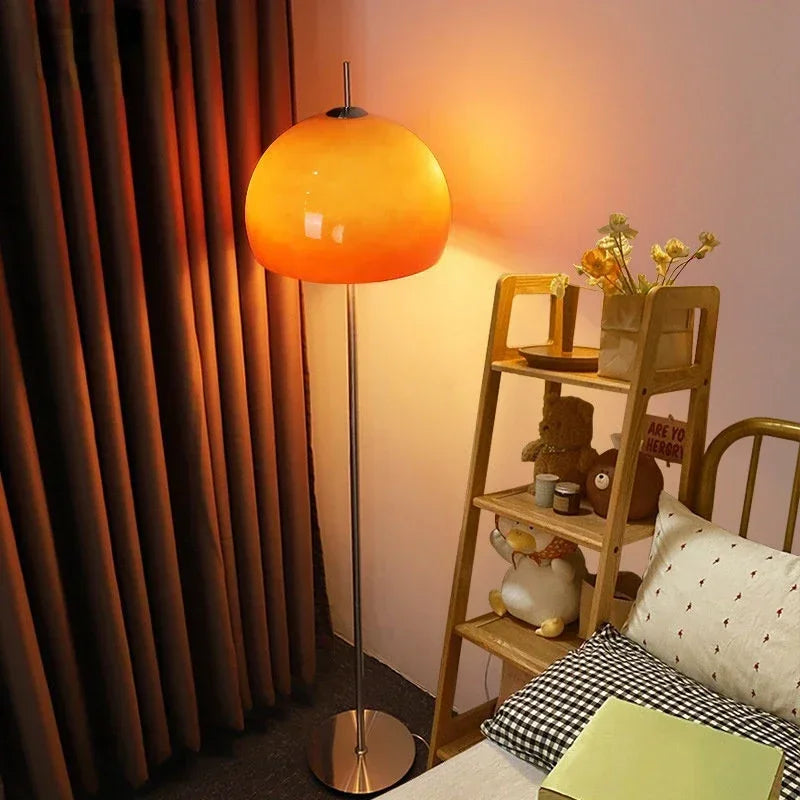 Lampe de chevet orange vue de côté