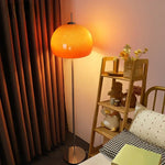 Lampe de chevet orange vue de côté