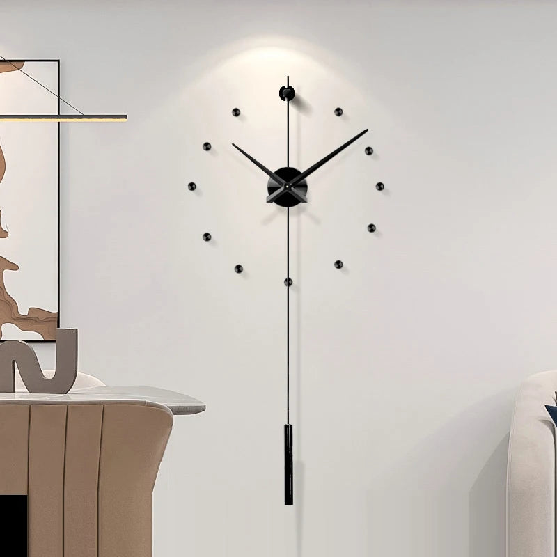 Miroir horloge circulaire de 35 pouces couleur argent accroché au mur