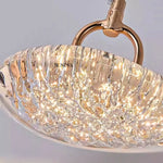 Détail de l'abat-jour en cristal de glace artisanal de la lampe