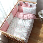 Détail du tissu 100% coton de la parure de lit bébé