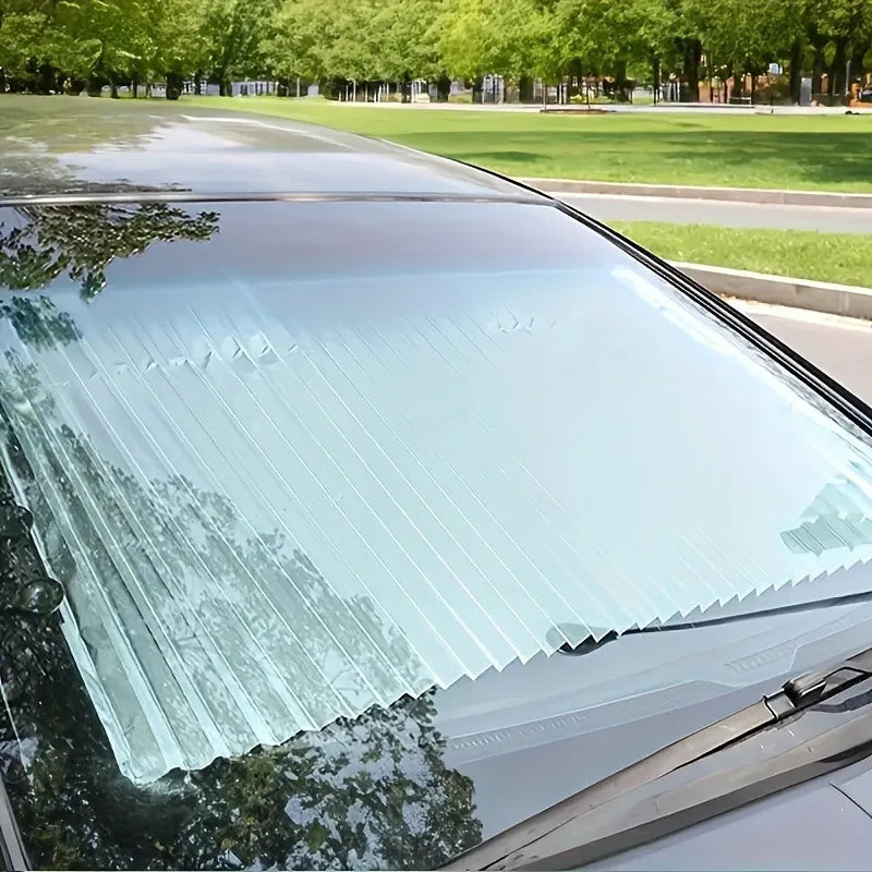 Rideau thermique rétracté pour un rangement pratique