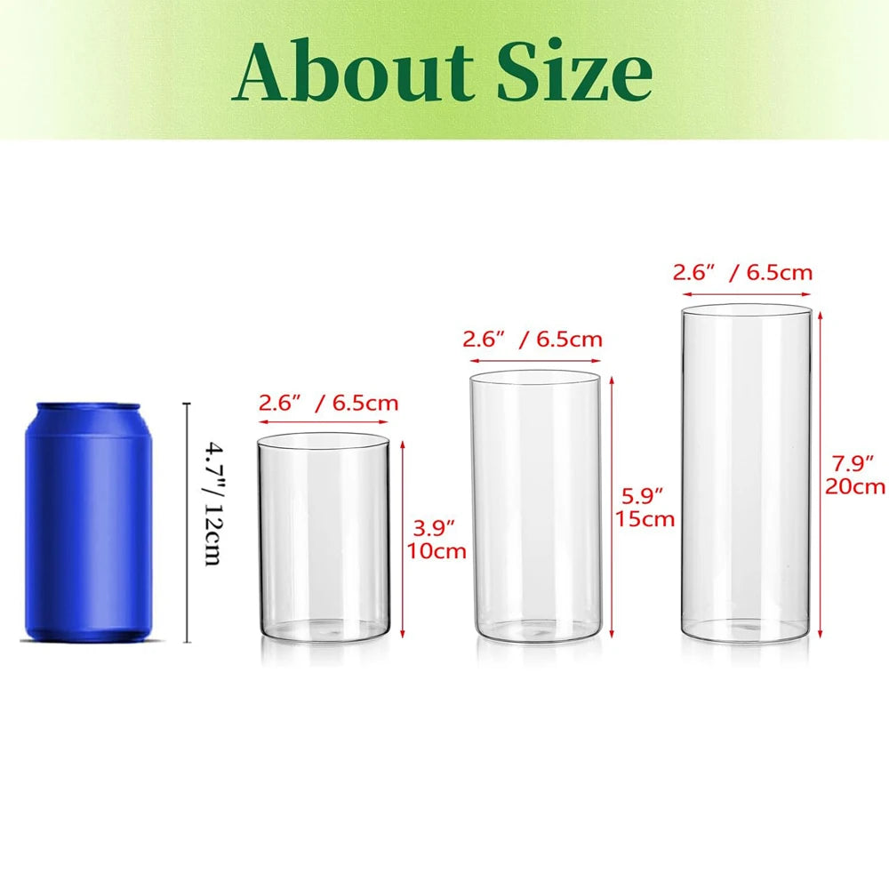 Vase en verre utilisé comme bougeoir avec bougies flottantes