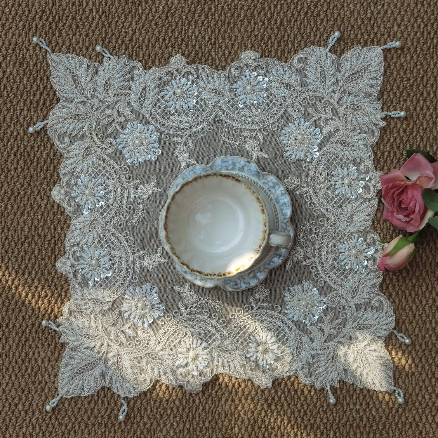 Dessous de verre décoratif beige avec perles