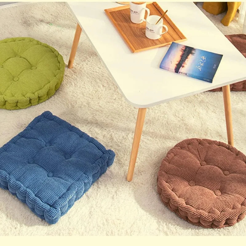 Coussin de sol couleur claire 50x50 cm en décoration