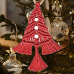 Détail tissage macramé arbre de Noël couleur saphir