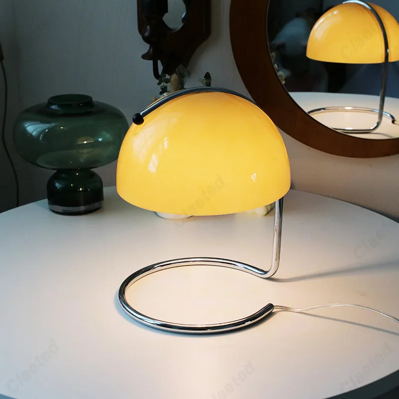 Lampe Bauhaus avec couleur d'émission bleue pour ambiance relaxante