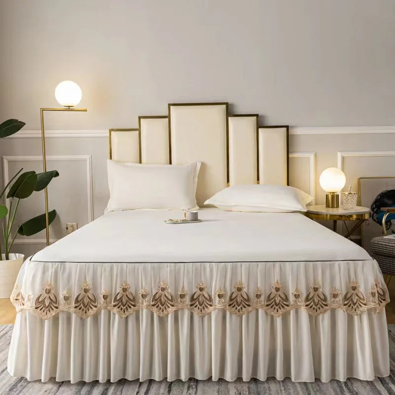 Ensemble couvre-lit coton brut 3 pièces avec jupe brodée en couleur verte