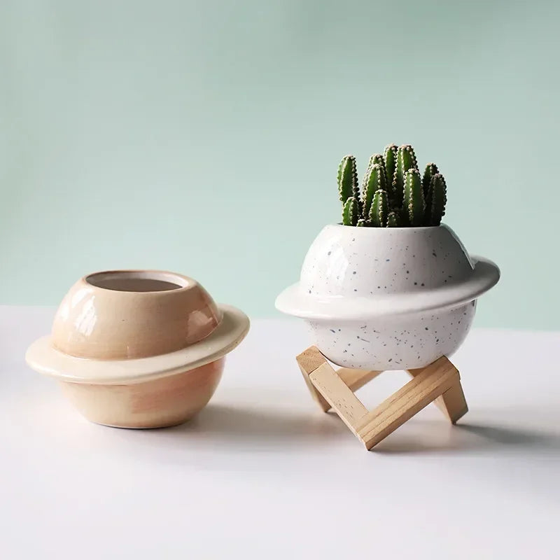 Décoration intérieure avec cache-pot Groot blanc
