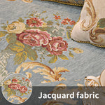 Superbe tissu jacquard aux fleurs roses et dorées sur fond gris, avec des motifs décoratifs harmonieux et une texture luxueuse.
