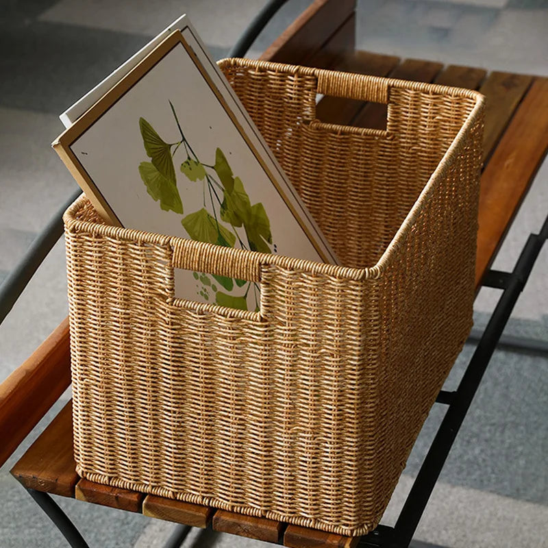Panier en rotin rouge avec double poignée pour salon