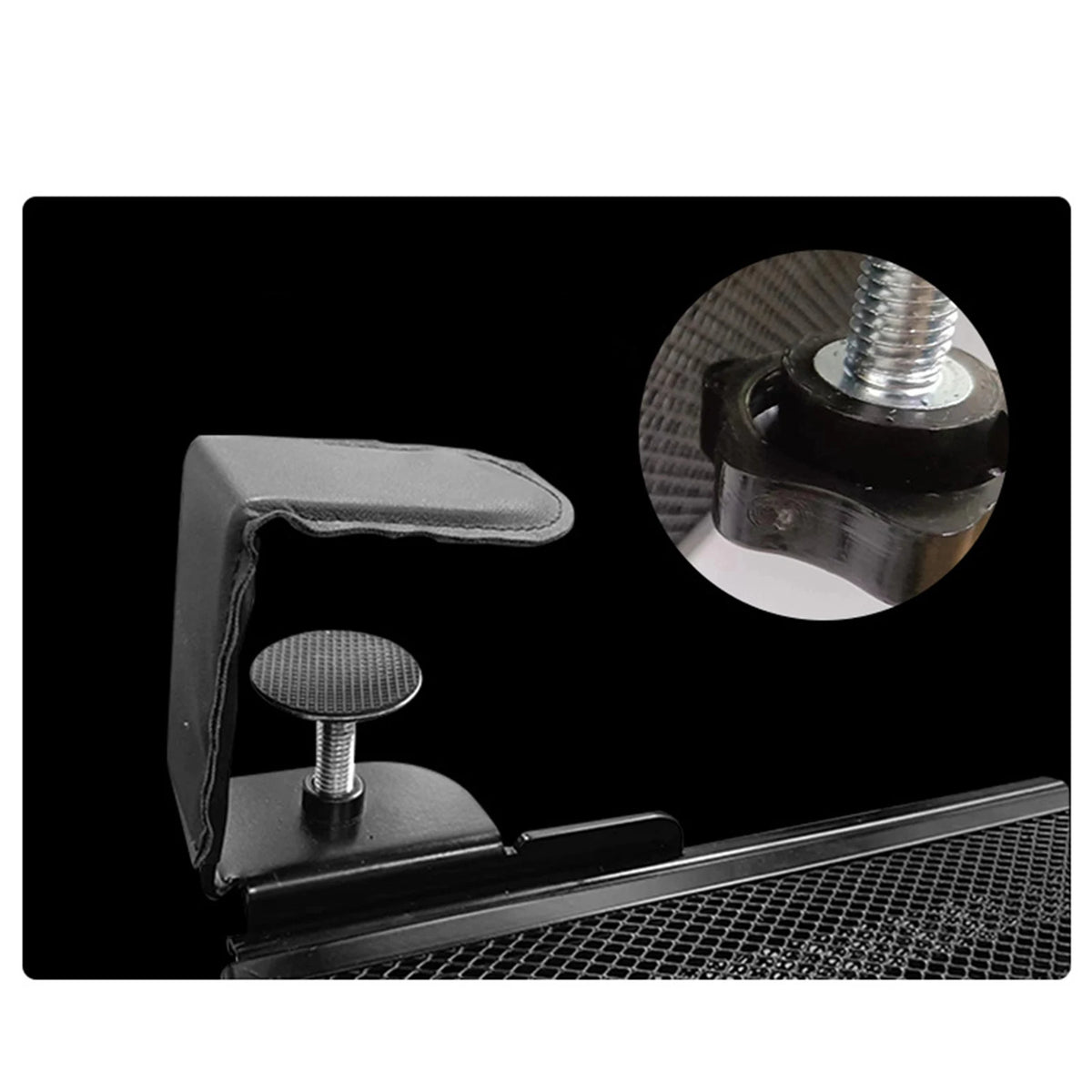 Installation du panier de rangement sous bureau