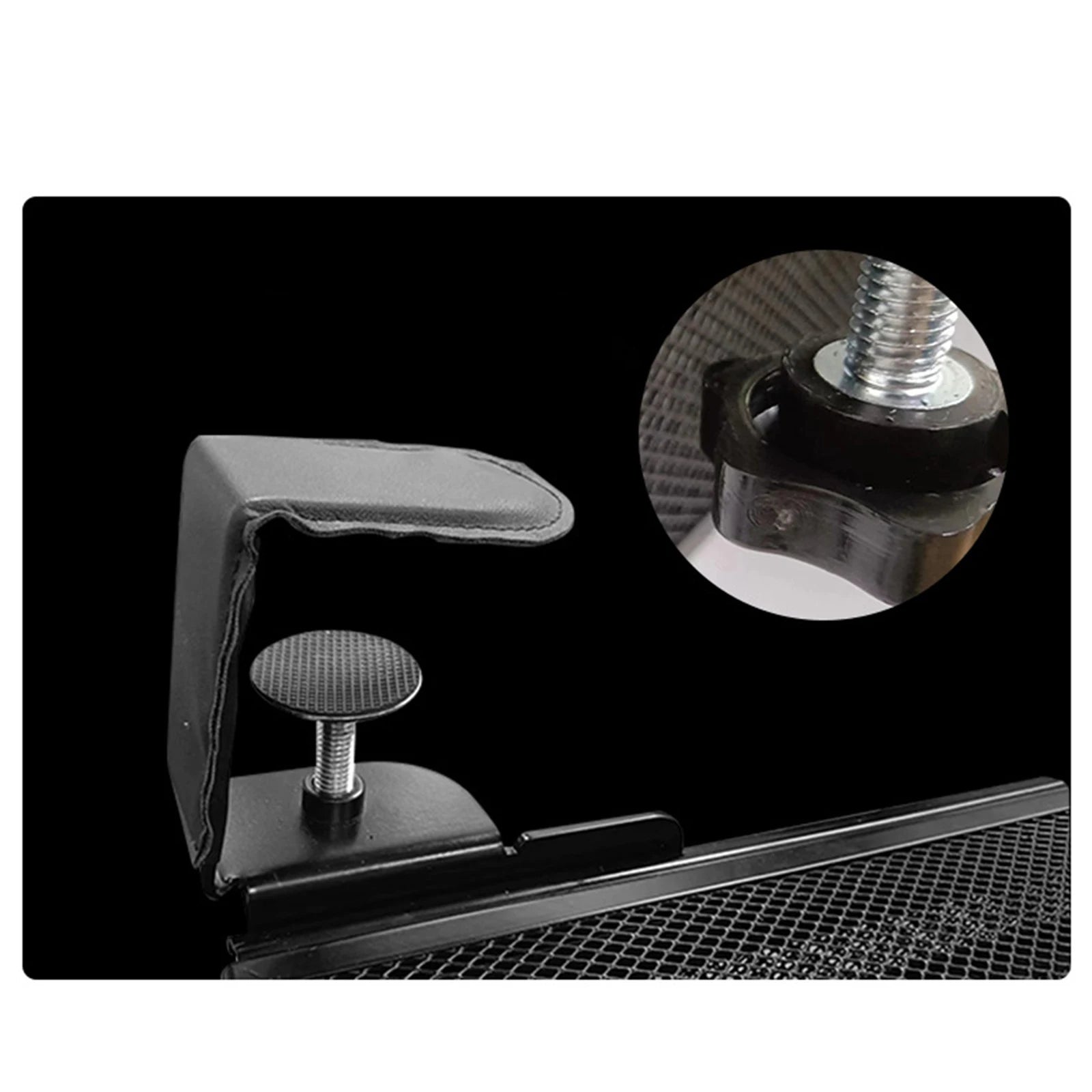Installation du panier de rangement sous bureau