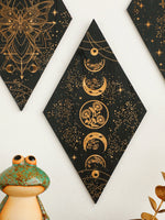 Décoration murale bois romboïde lune et papillon