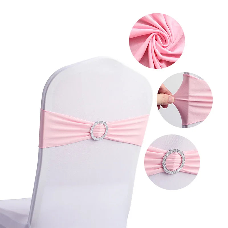 Une élégante sangle de chaise rose avec une boucle ornée de cristaux, offrant une touche de sophistication et de glamour.