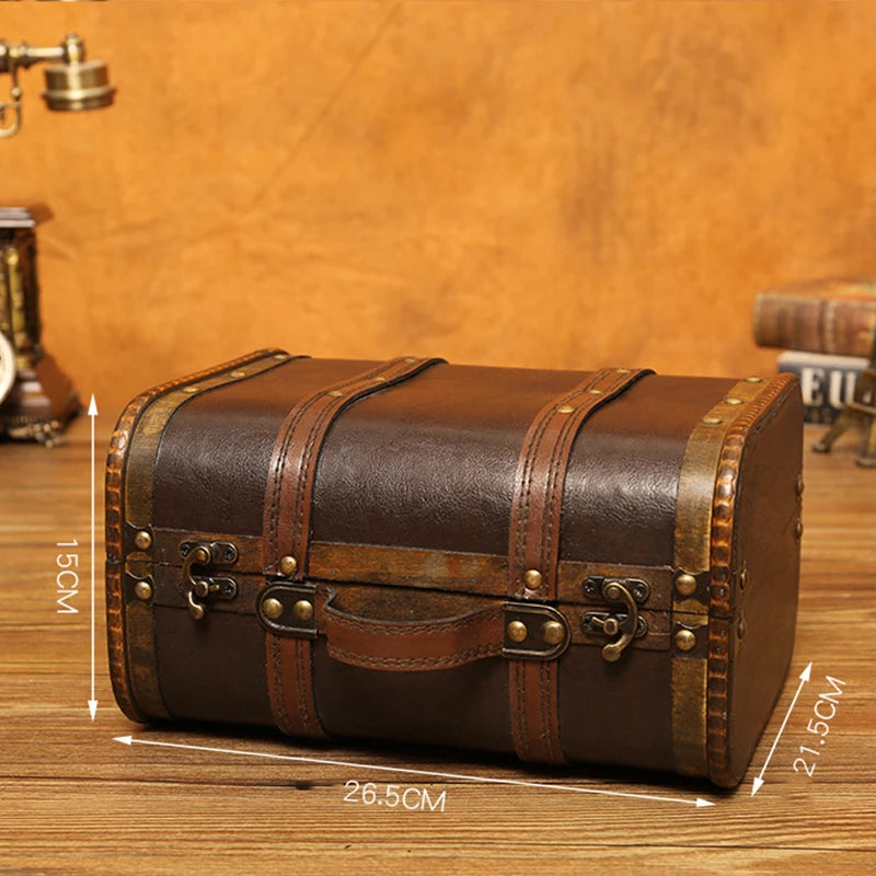 Détail de la serrure décorative de la boîte en bois
