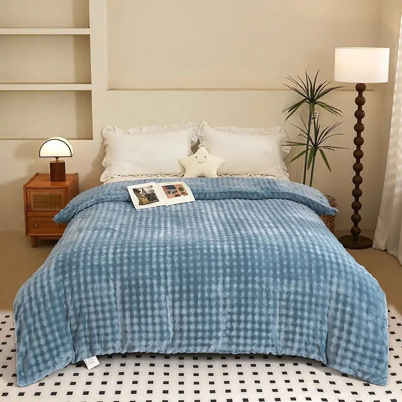 Housse de couette polaire dans une chambre décorée