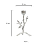 Un chandelier en forme de branche d'arbre avec un oiseau perché dessus, aux dimensions de 10 cm de largeur et 17 cm de hauteur.