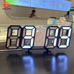 Horloge murale LED blanche dans un intérieur contemporain