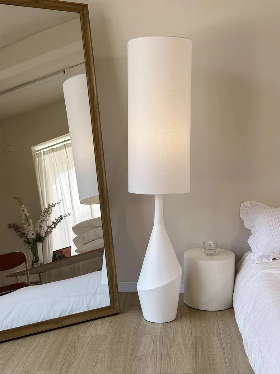 Détail du lampadaire LED style nordique