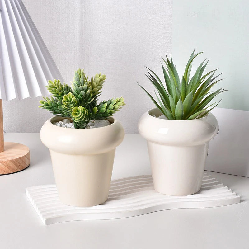 Vue de dessus du pot de fleurs décoratif en céramique