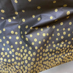 Nappe kaki assortie à un thème de décoration naturelle