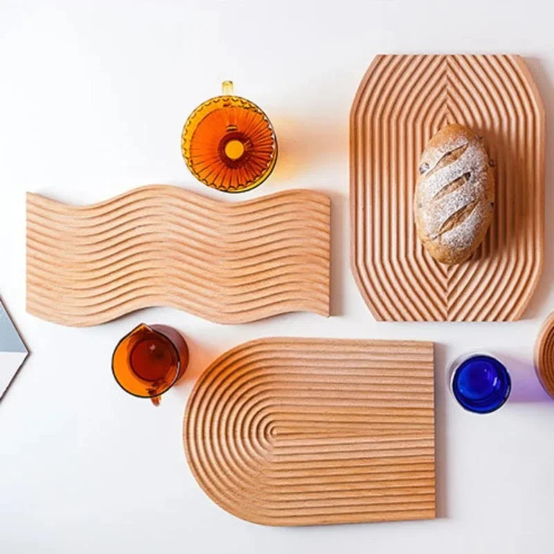 Plateau en bois japonais orange pour desserts et collations